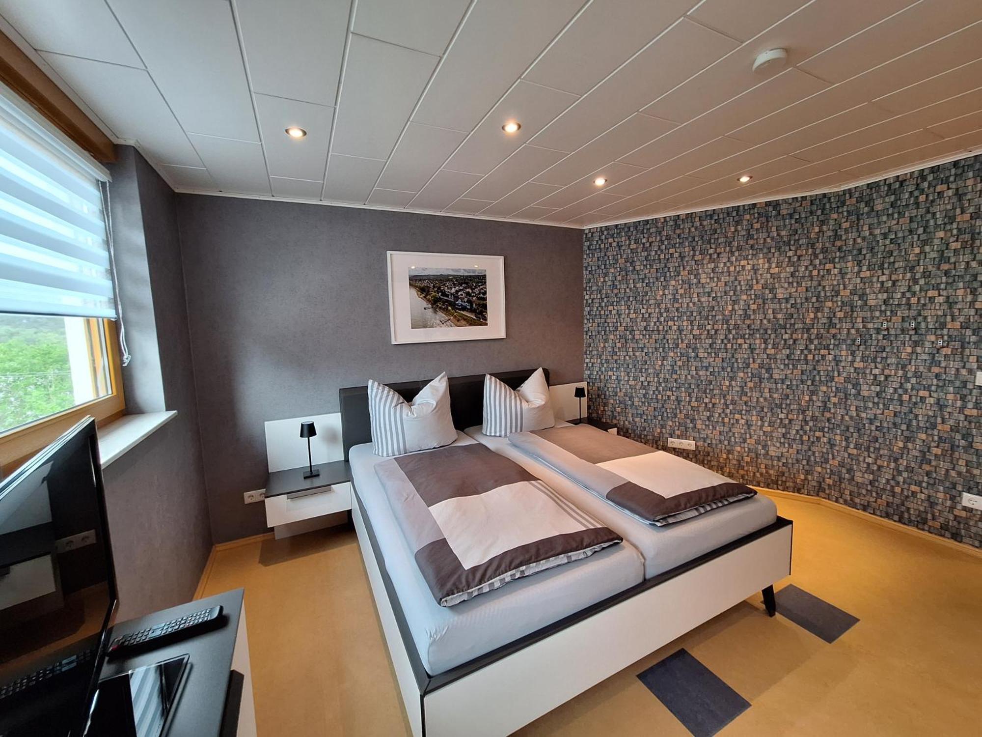 Am Rhein Apartment *